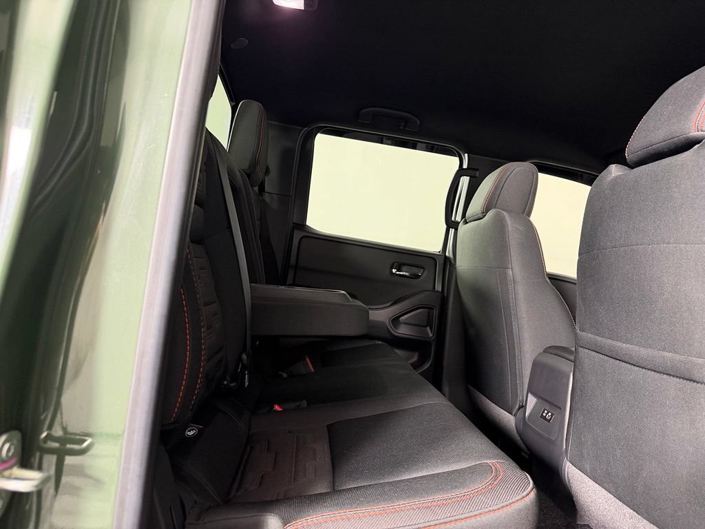 Used 2025 Nissan Frontier PRO-4X AWD/4WD image 19