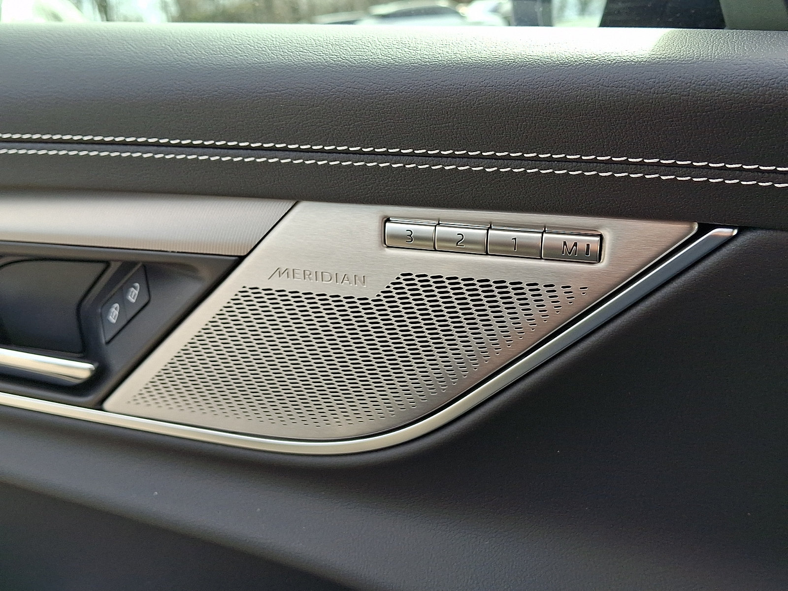 New 2024 Jaguar XF R-Dynamic SE AWD/4WD image 20