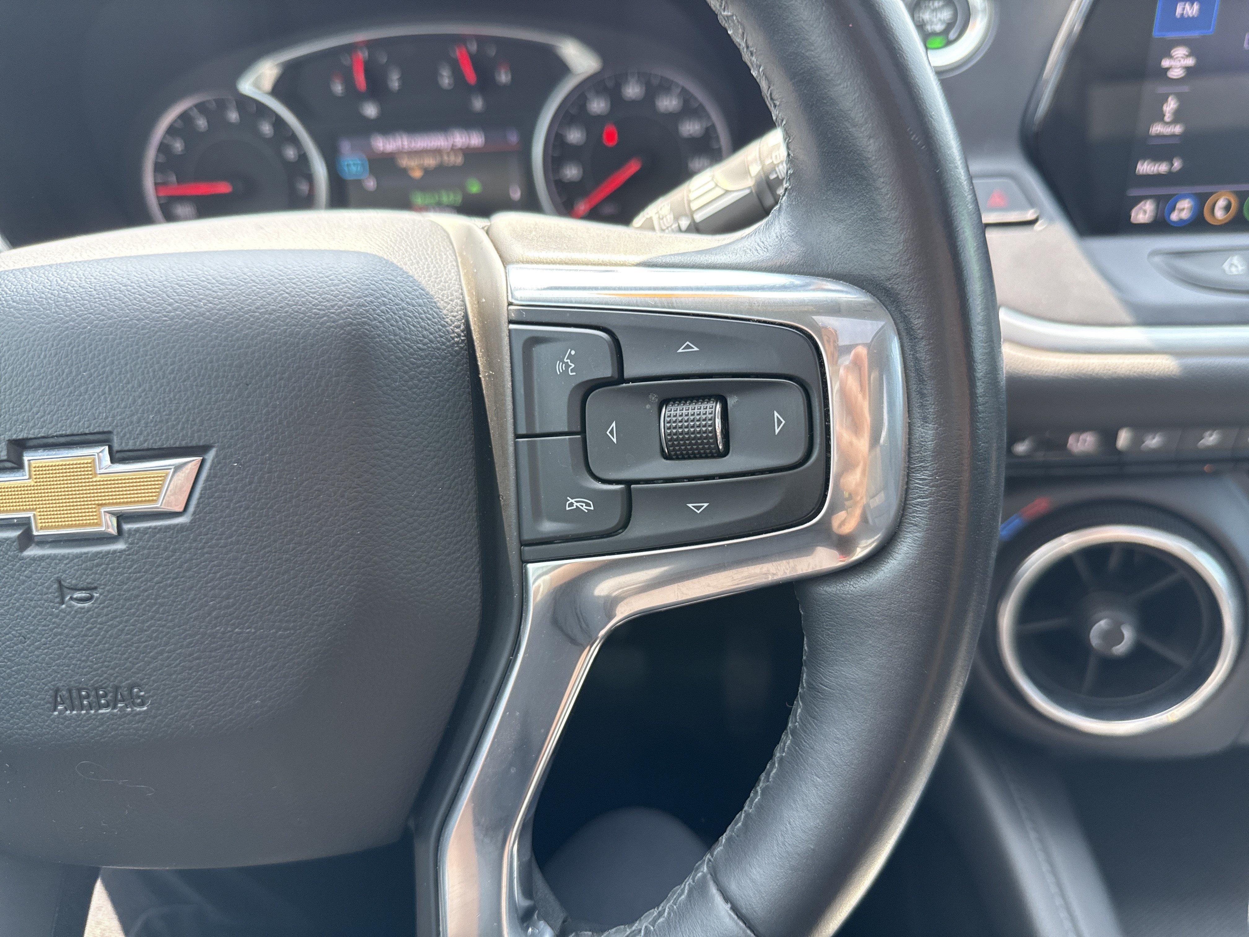 Used 2020 Chevrolet Blazer LT w/ Sound & Technology Package FWD image 20