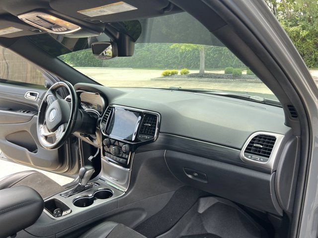 Used 2020 Jeep Grand Cherokee Altitude AWD/4WD image 29