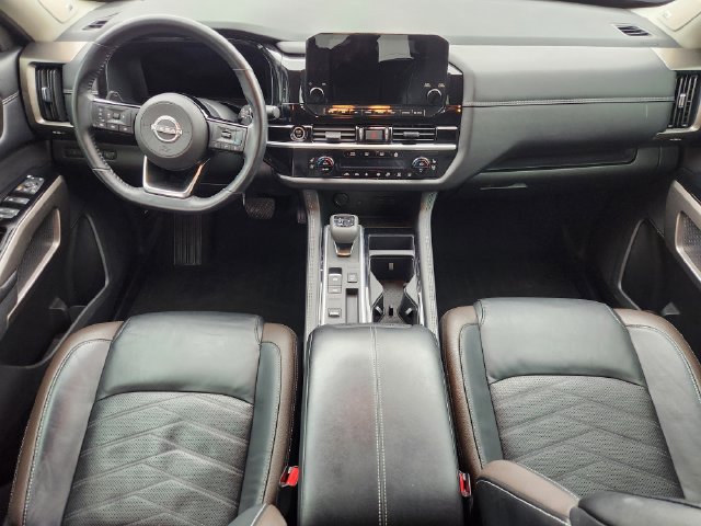 Used 2024 Nissan Pathfinder Platinum w/ Cargo Package FWD image 23