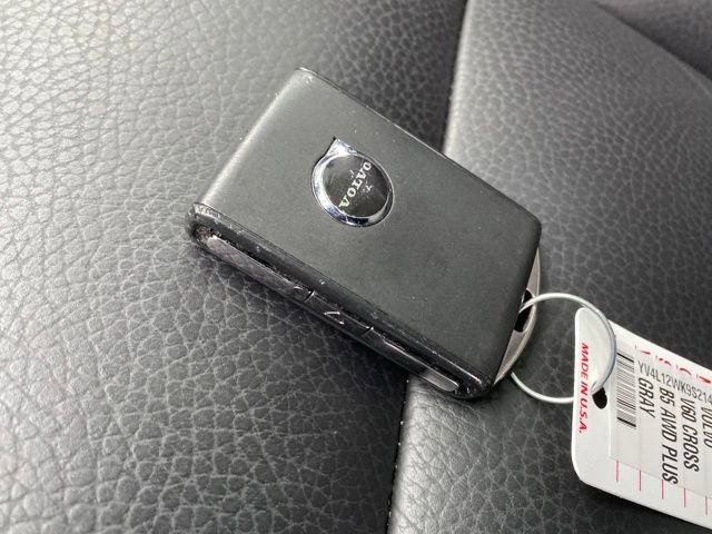 Used 2025 Volvo V60 B5 Cross Country Plus image 24