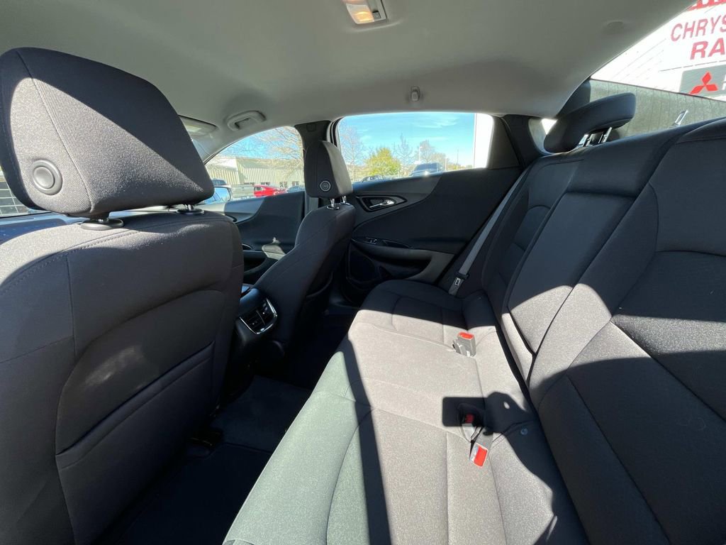 Used 2022 Chevrolet Malibu LT image 12