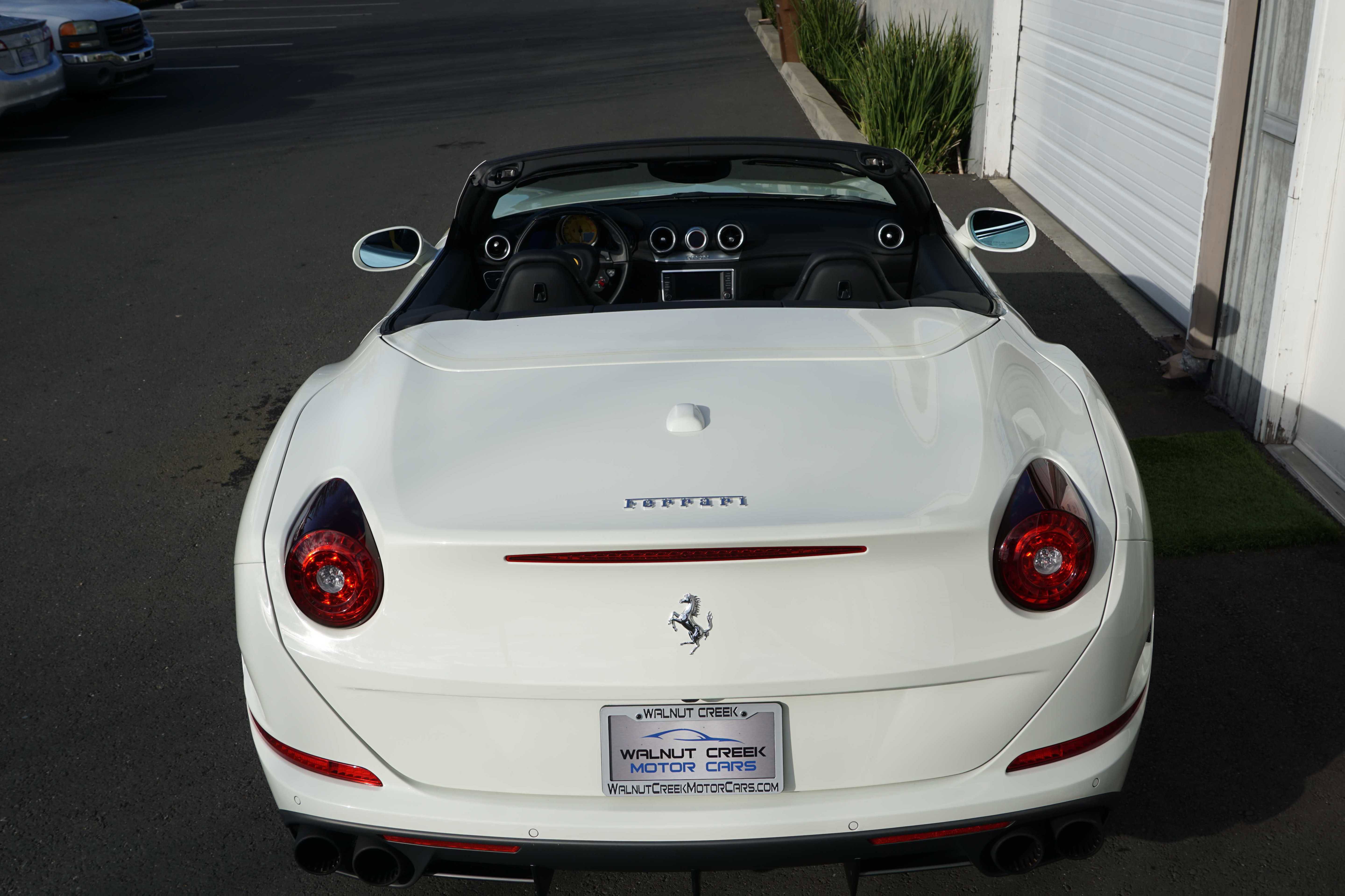 Used 2017 Ferrari California T image 35