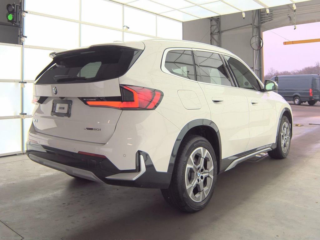Certified 2025 BMW X1 xDrive28i w/ Premium Package image 3