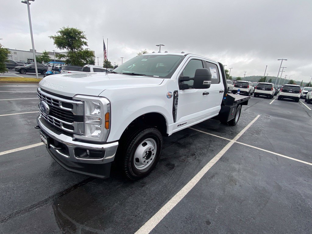 New 2026 Ford F350 XL w/ XL Chrome Package AWD/4WD image 3