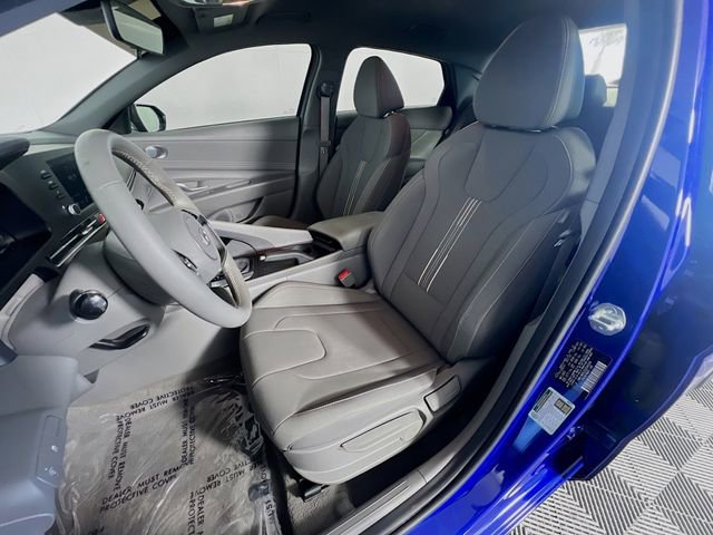 Used 2025 Hyundai Elantra Sport image 10