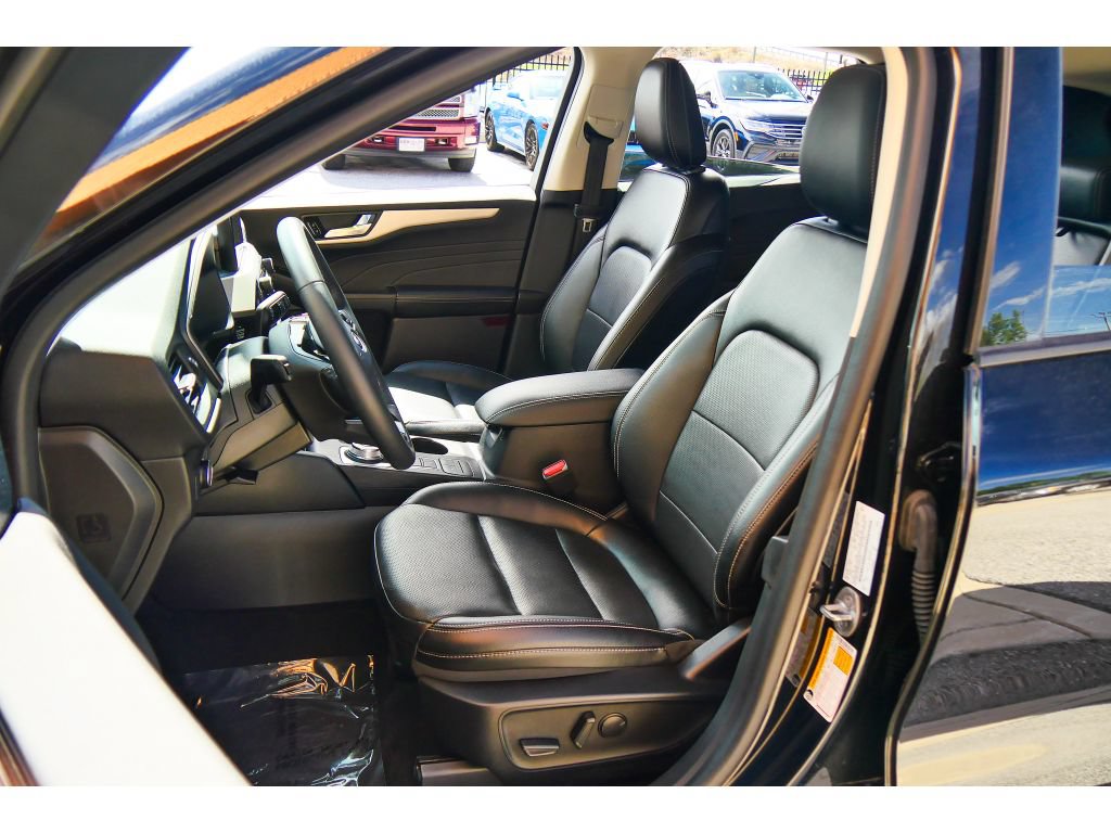 Used 2022 Ford Escape SEL AWD/4WD image 10