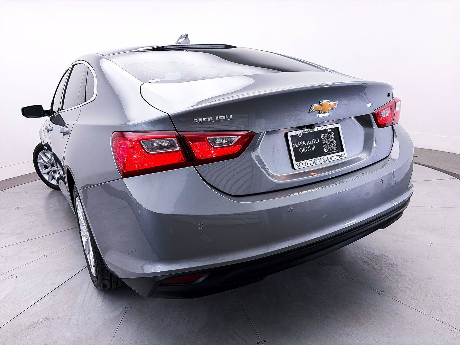 Used 2024 Chevrolet Malibu LT FWD image 4