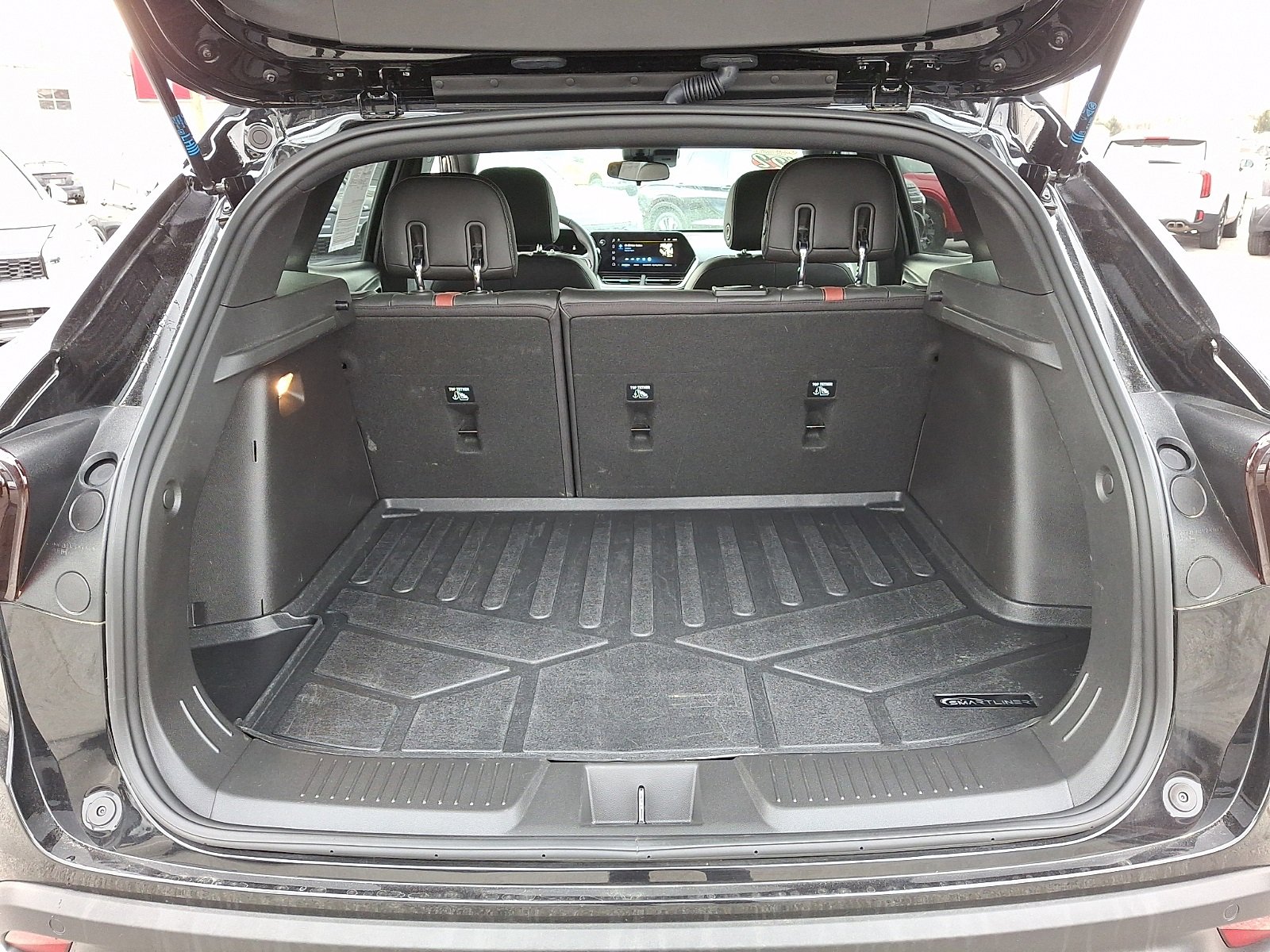 Used 2024 Chevrolet Trax RS w/ Driver Confidence Package image 29