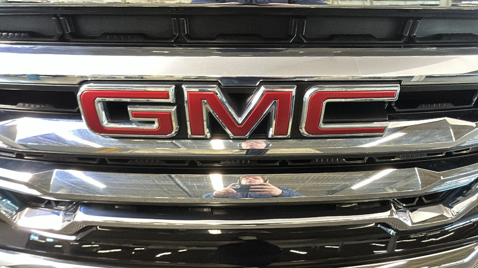 Used 2019 GMC Sierra 1500 SLE w/ SLE Value Package AWD/4WD image 10