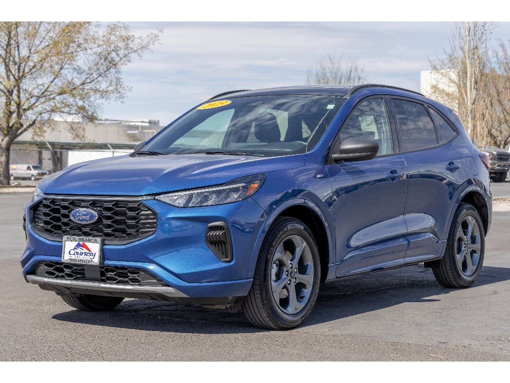 Used 2023 Ford Escape ST-Line w/ Tech Pack #1 AWD/4WD image 8