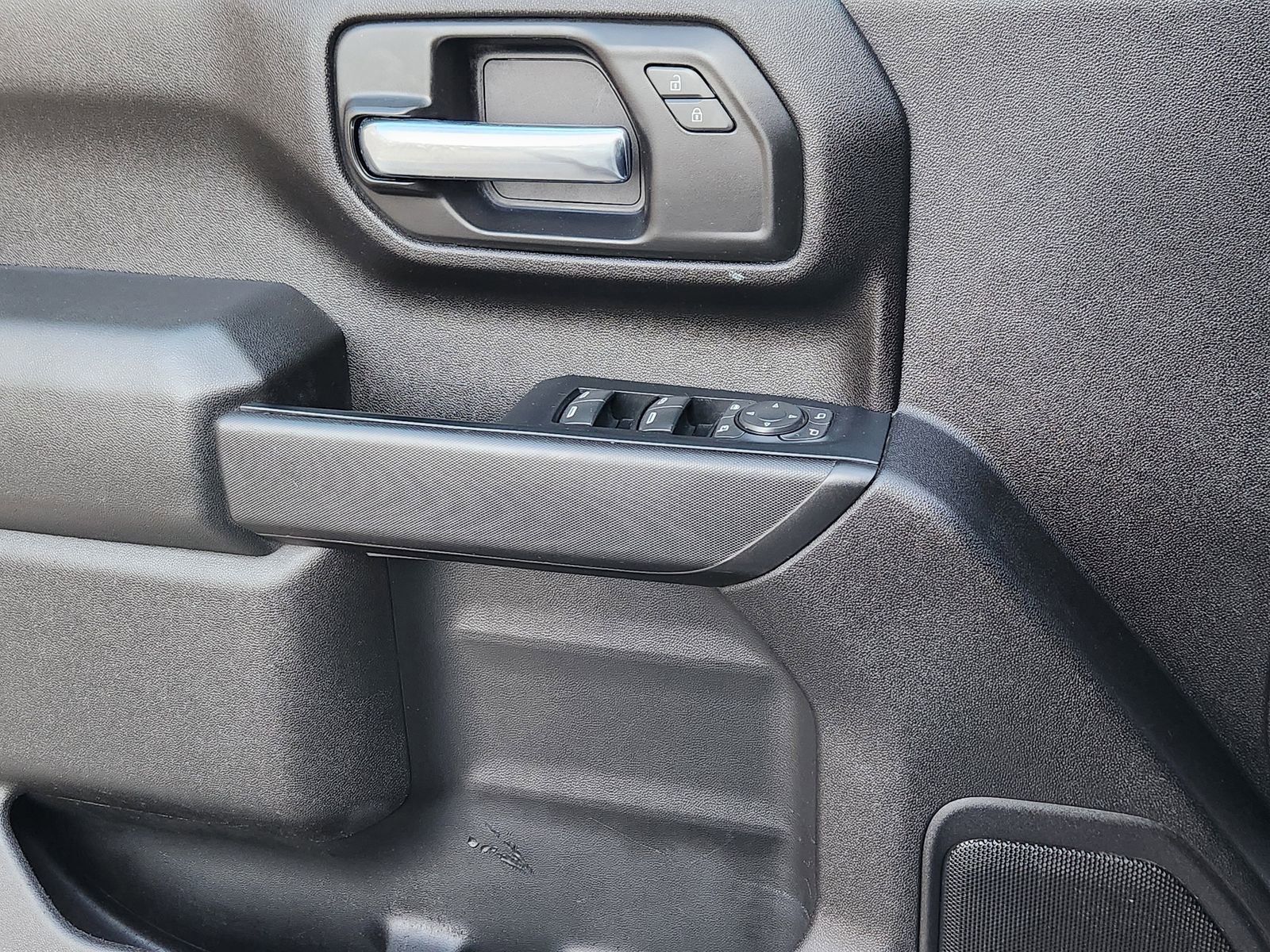 Used 2022 Chevrolet Silverado 2500 Custom w/ Custom Value Package image 25