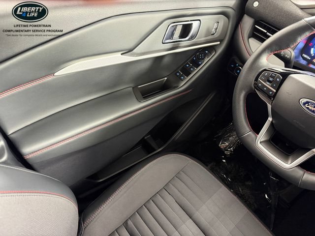 Used 2025 Ford Explorer ST-Line AWD/4WD image 30