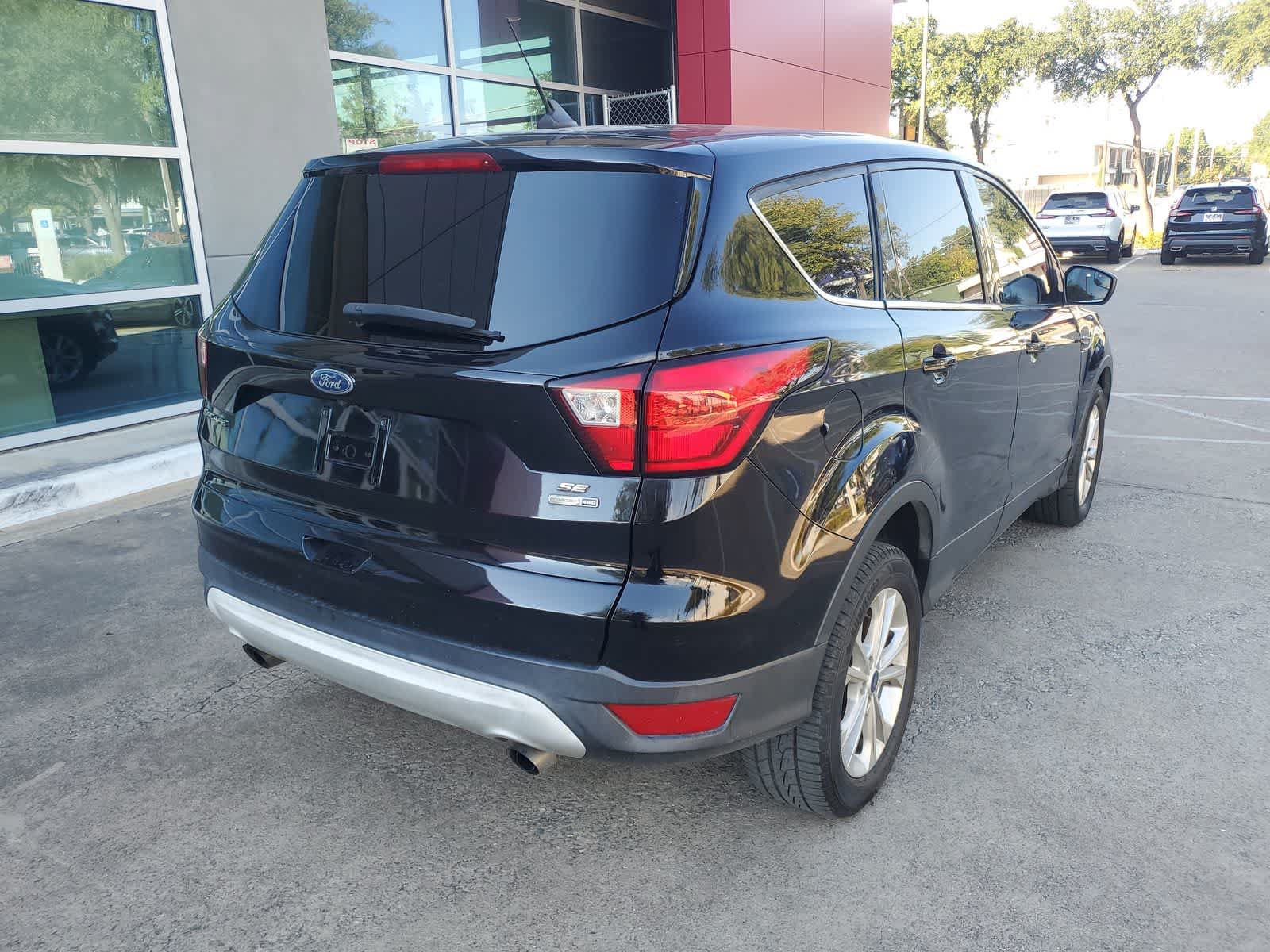 Used 2019 Ford Escape SE AWD/4WD image 6