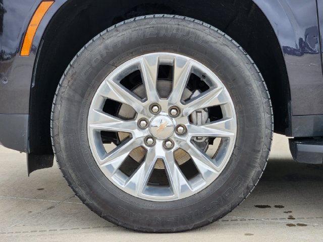 Used 2025 Chevrolet Suburban Premier AWD/4WD image 11