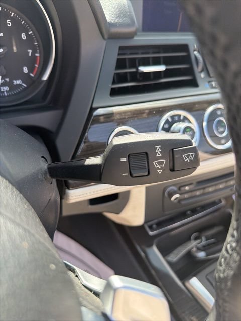 Used 2011 BMW Z4 sDrive35i RWD image 16
