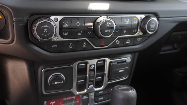 New 2026 Jeep Gladiator Mojave AWD/4WD image 24