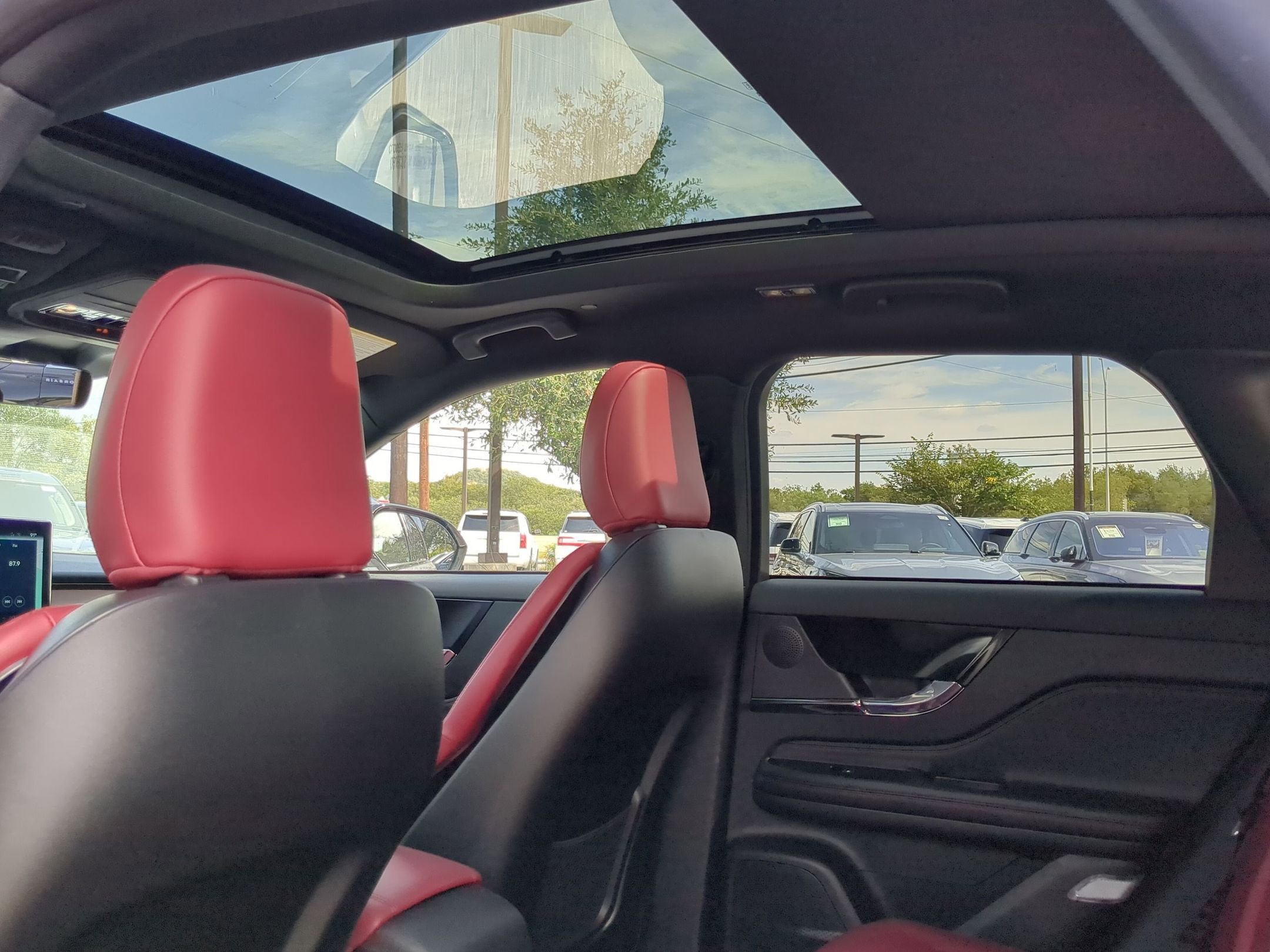 New 2026 Lincoln Corsair Reserve FWD image 21