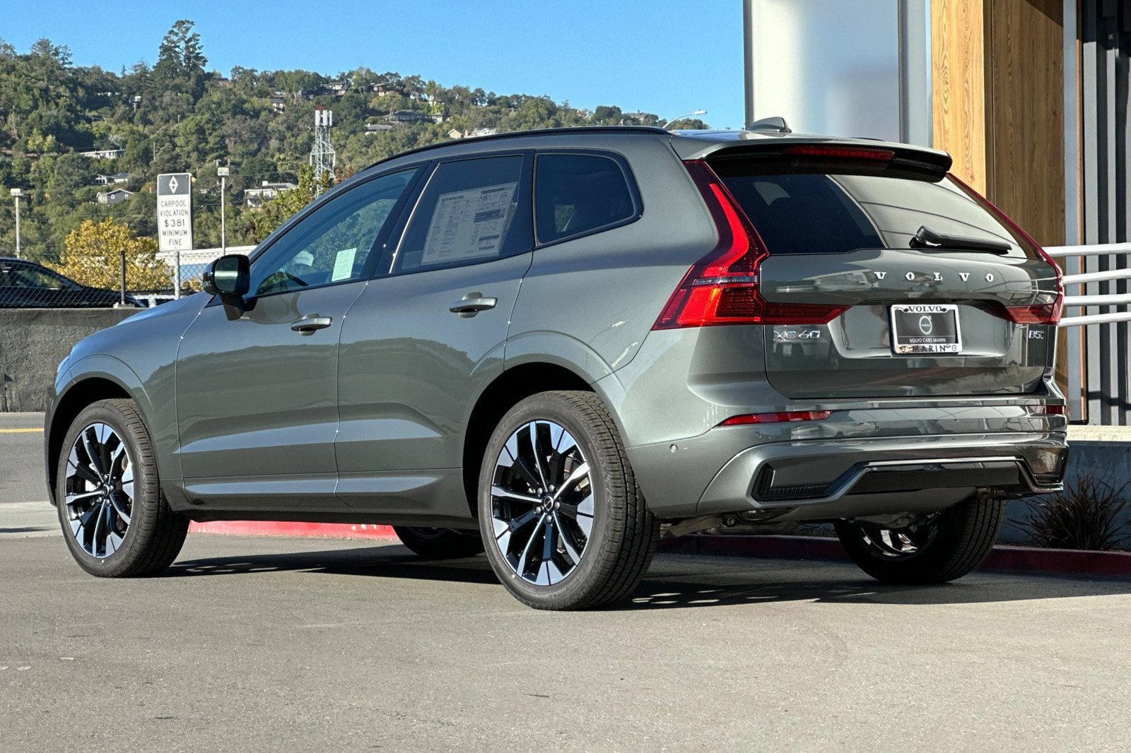 New 2026 Volvo XC60 B5 Plus w/ Climate Package image 6