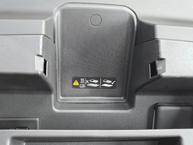 Used 2025 Chevrolet Silverado 2500 LTZ w/ LTZ Premium Package AWD/4WD image 10
