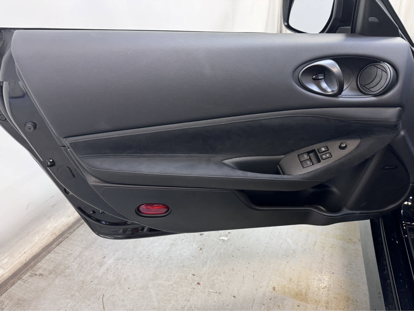 New 2024 Nissan Z Performance w/ Floor Mat Package image 15
