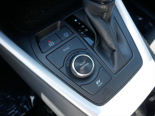 Certified 2023 Toyota RAV4 XLE AWD/4WD image 17