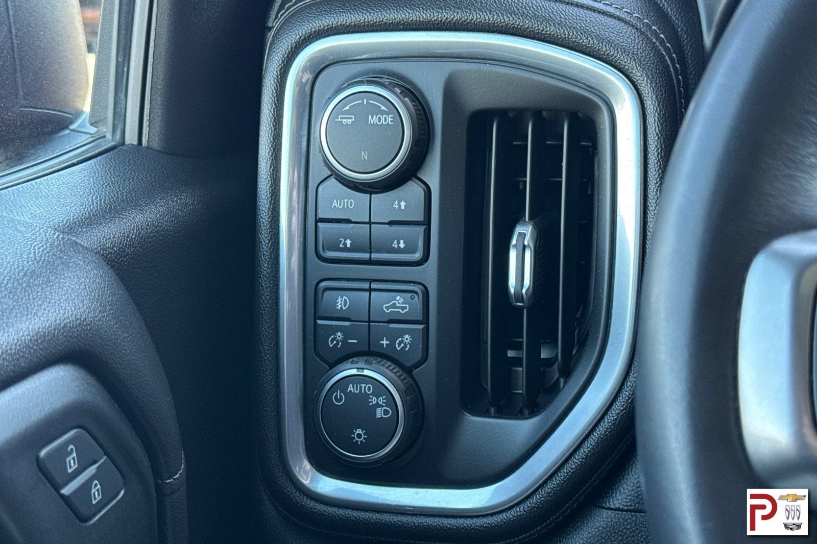 Certified 2020 Chevrolet Silverado 1500 RST w/ True North Edition AWD/4WD image 30