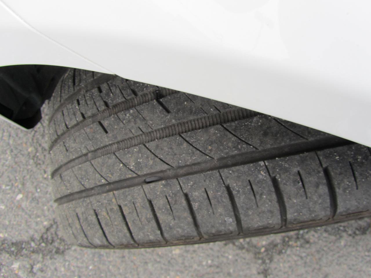 Used 2016 Jaguar XF R-Sport image 27