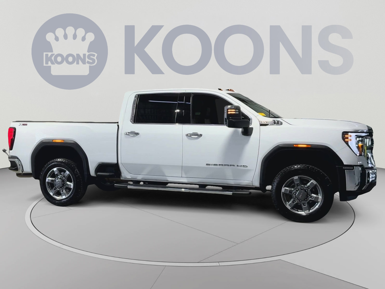 Used 2025 GMC Sierra 2500 SLT w/ SLT Premium Package AWD/4WD image 4