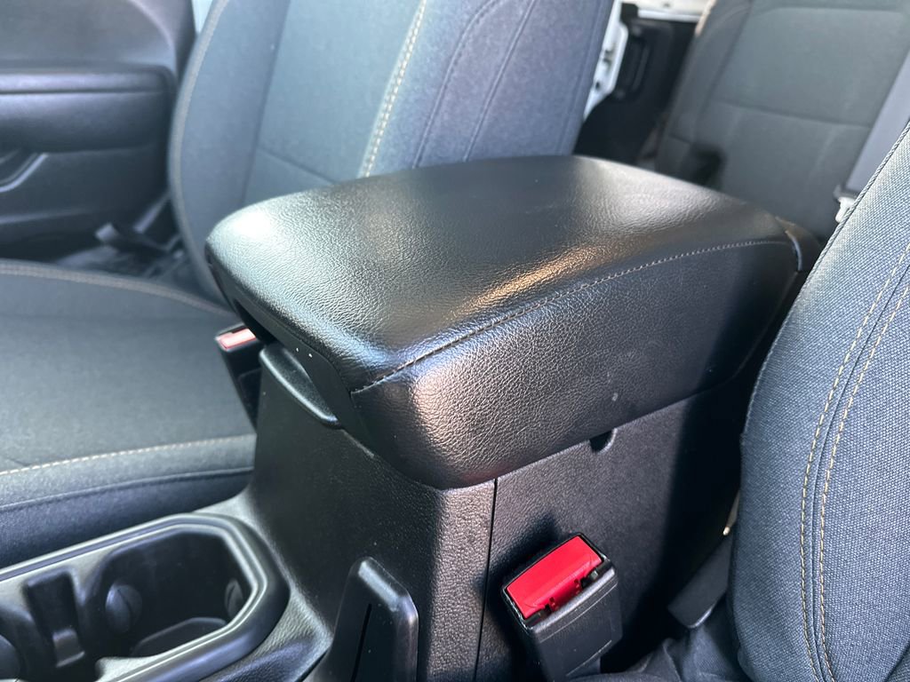 Used 2024 Jeep Wrangler Sport S image 23