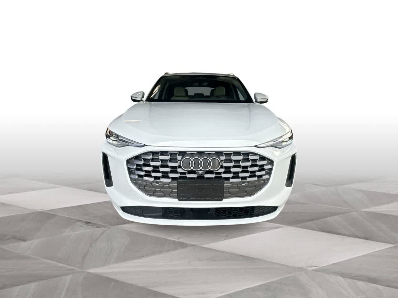 Used 2025 Audi Q5 Premium Plus AWD/4WD image 3