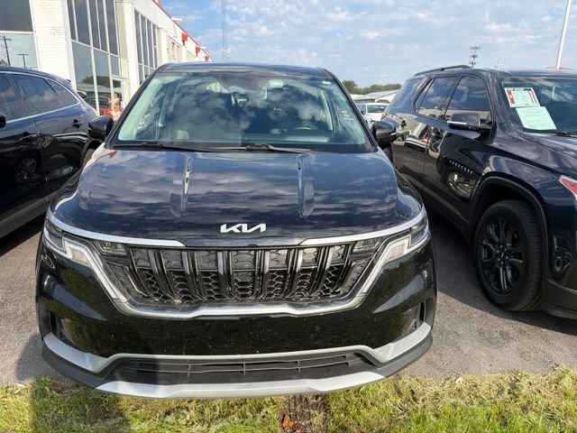 Certified 2024 Kia Carnival LX FWD image 3