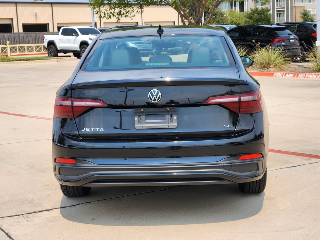 Used 2024 Volkswagen Jetta SE FWD image 15