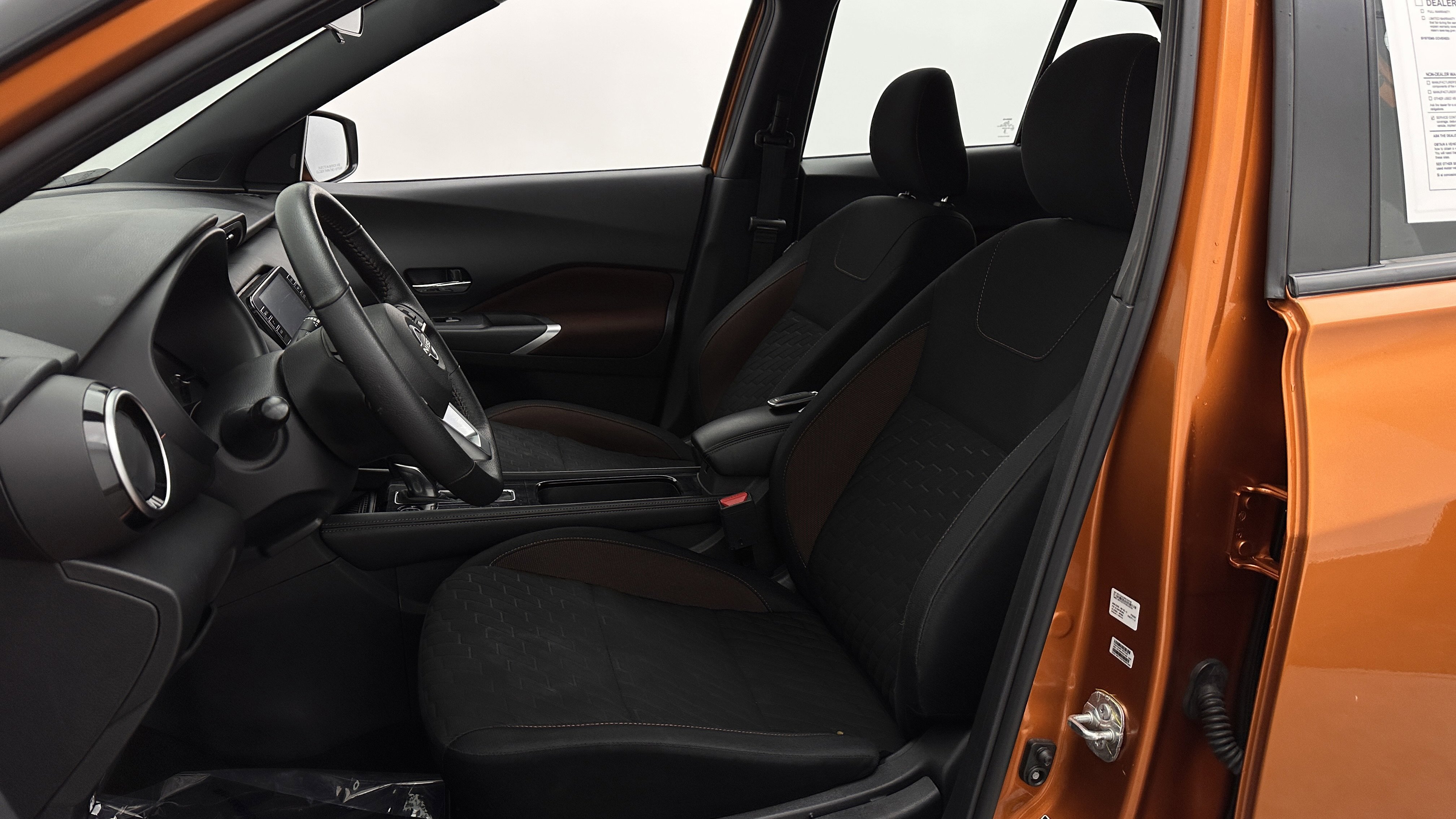 Used 2023 Nissan Kicks SR FWD image 13
