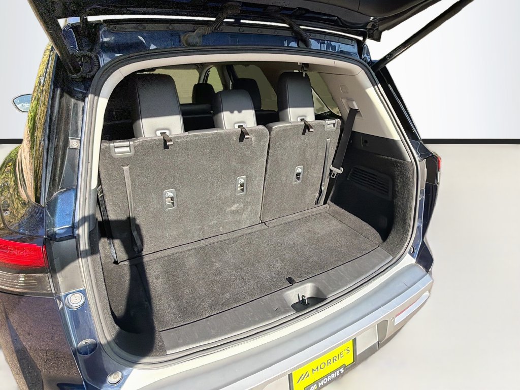 Used 2025 Nissan Pathfinder SL AWD/4WD image 28