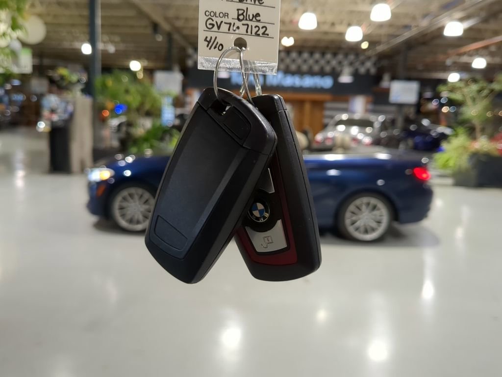 Used 2016 BMW 228i xDrive Convertible image 4