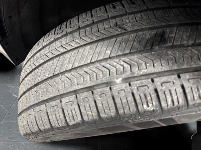 Used 2024 Kia Carnival EX image 36