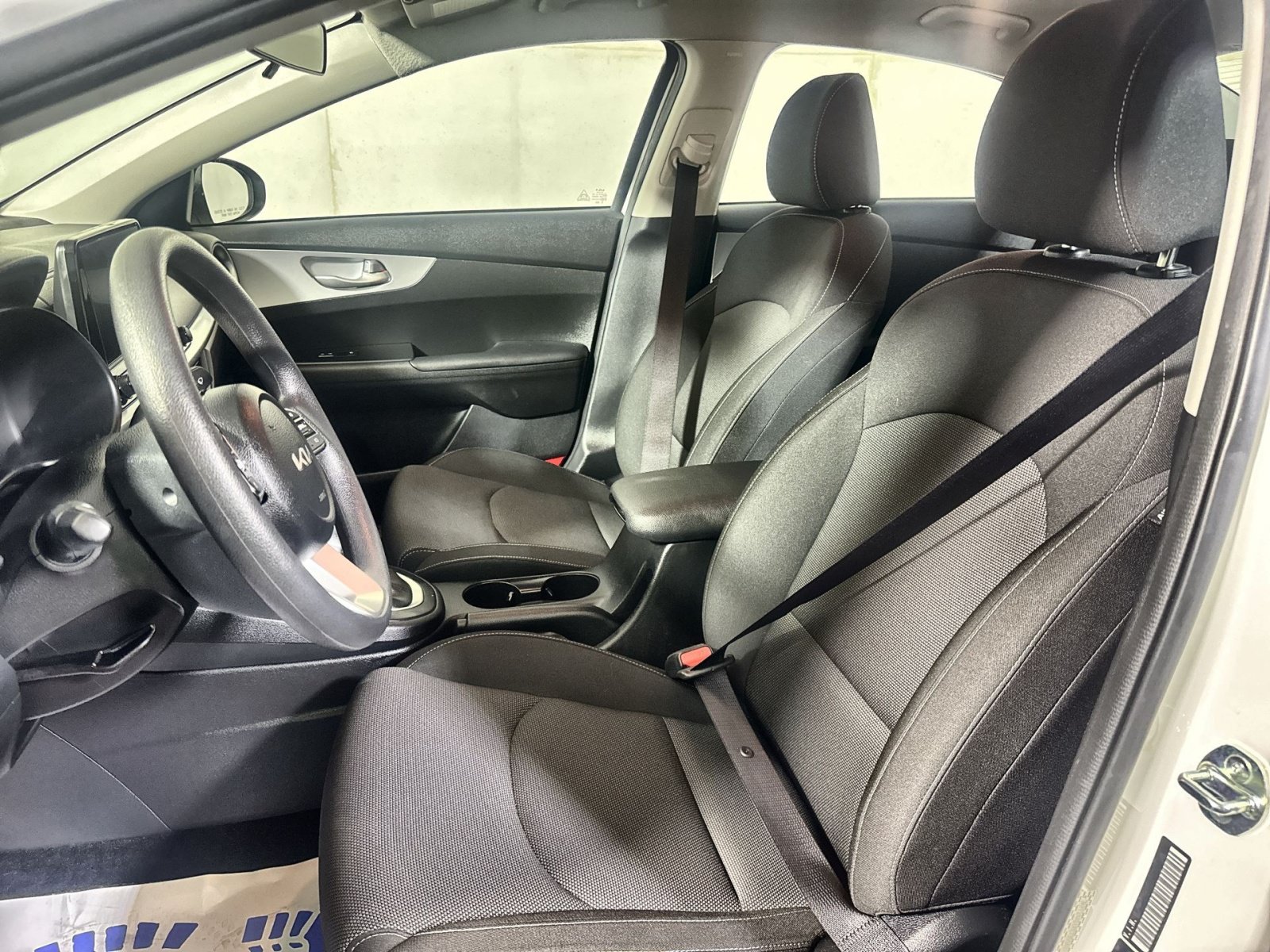 Used 2024 Kia Forte LXS FWD image 13