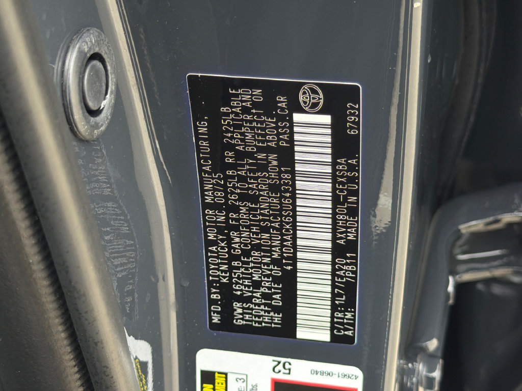 Used 2025 Toyota Camry SE w/ Convenience Package FWD image 34