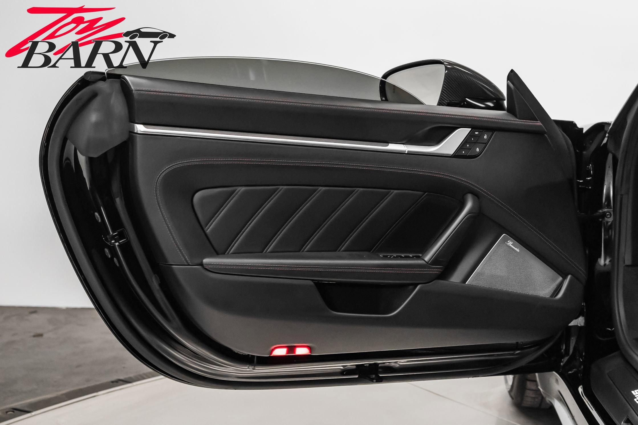 Used 2021 Porsche 911 Turbo S image 28