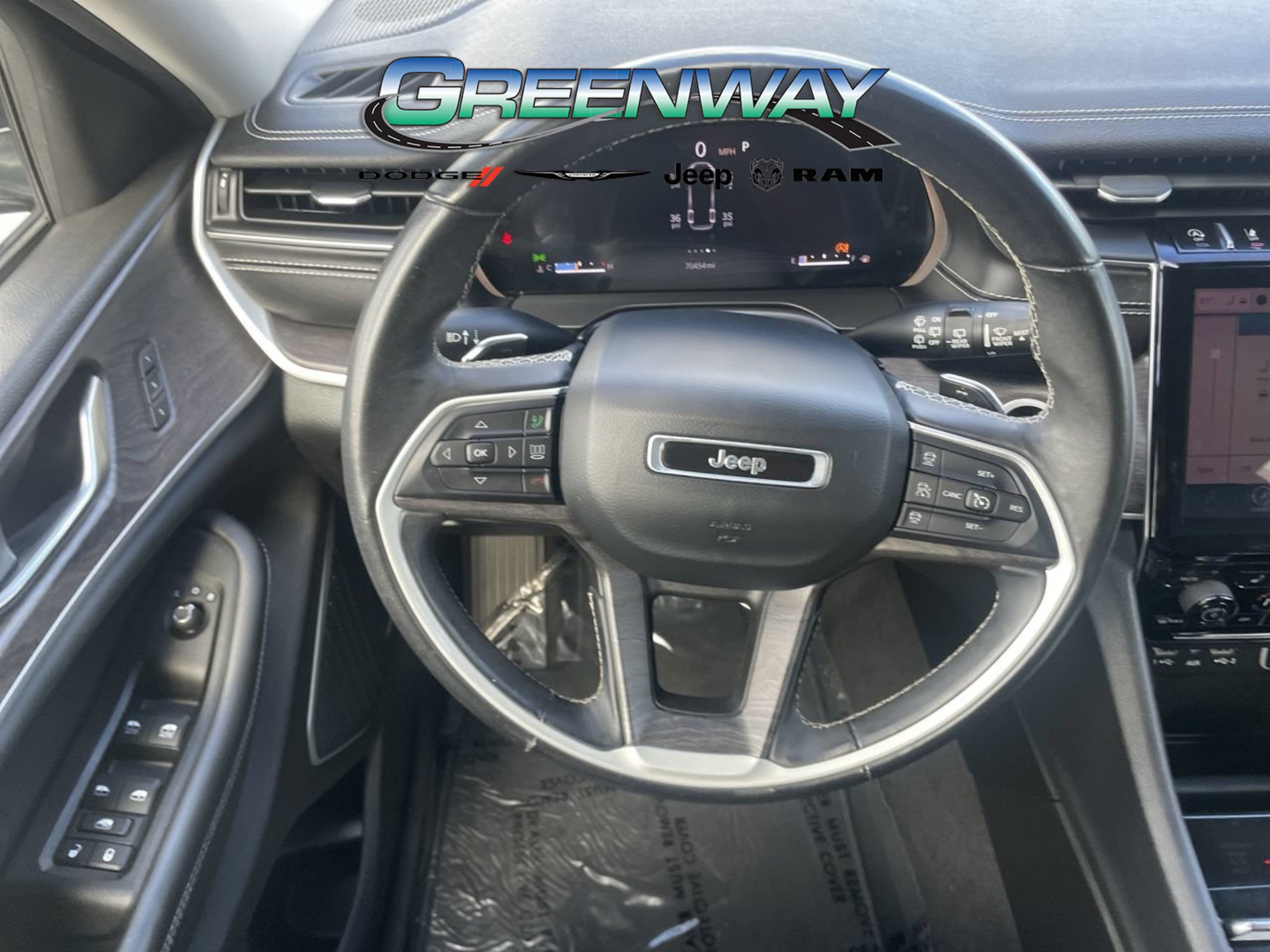 Used 2022 Jeep Grand Cherokee L Limited AWD/4WD image 14