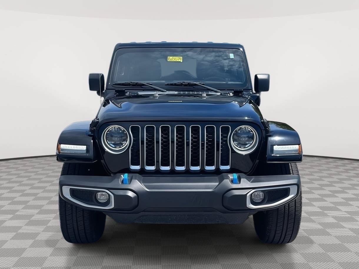 Used 2023 Jeep Wrangler Unlimited Sahara AWD/4WD image 2