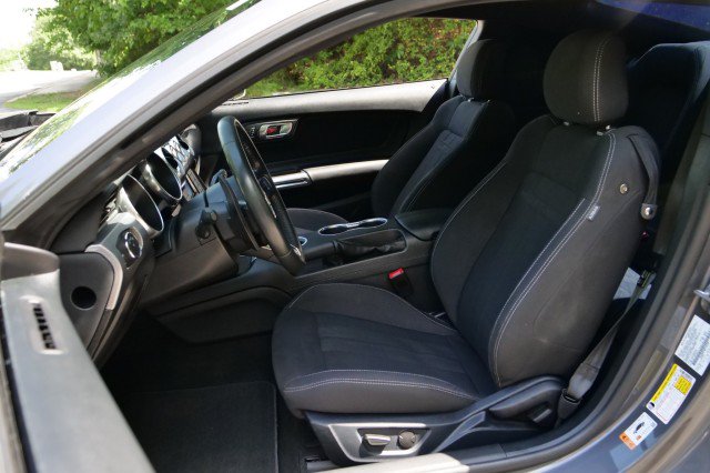 Used 2021 Ford Mustang GT RWD image 3