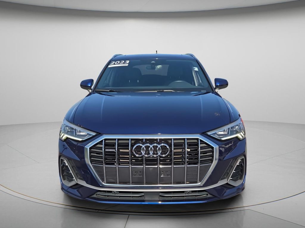 Used 2023 Audi Q3 2.0T Premium Plus w/ Premium Plus Package AWD/4WD image 4