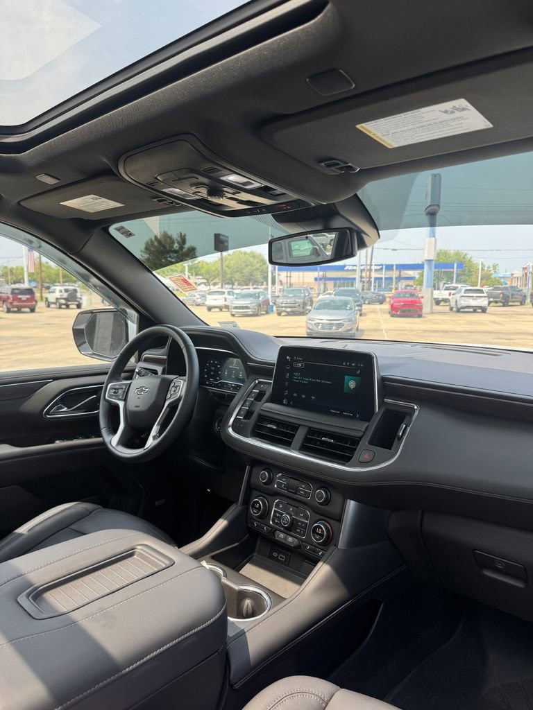 Used 2024 Chevrolet Tahoe Z71 w/ Luxury Package AWD/4WD image 13