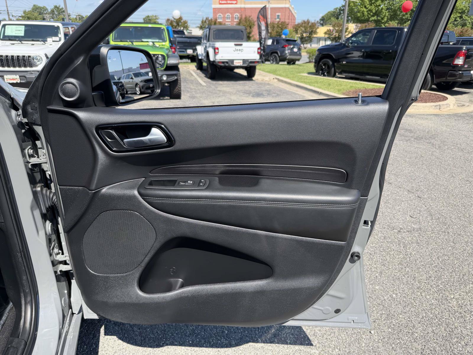 Used 2024 Dodge Durango SXT w/ SXT Blacktop Group AWD/4WD image 35