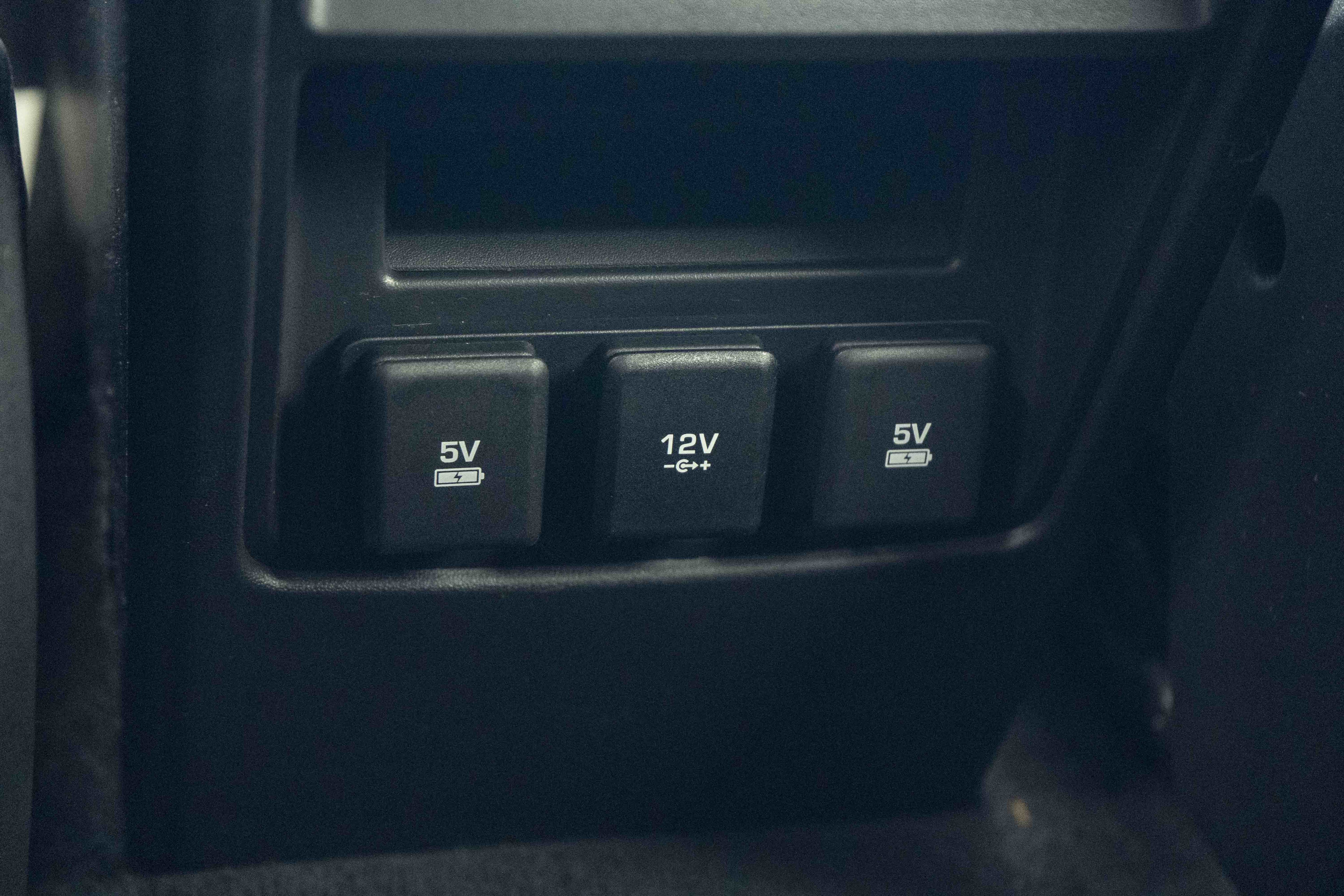 Used 2018 Land Rover Discovery Sport SE AWD/4WD image 38