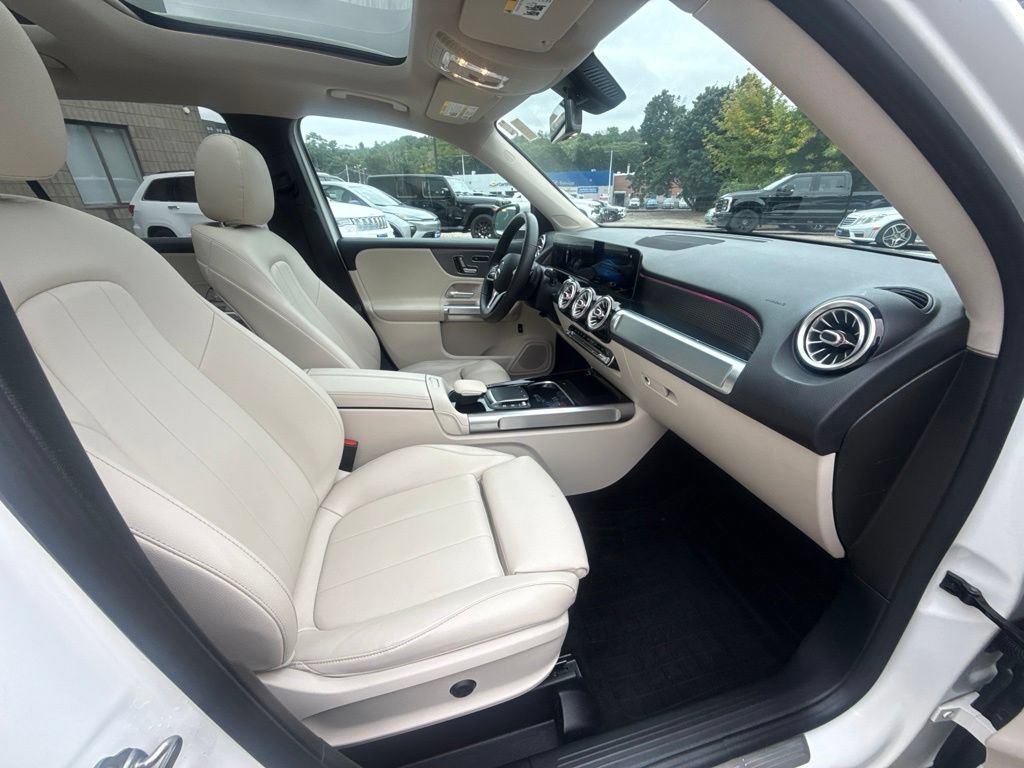 Used 2021 Mercedes-Benz GLB 250 4MATIC image 17
