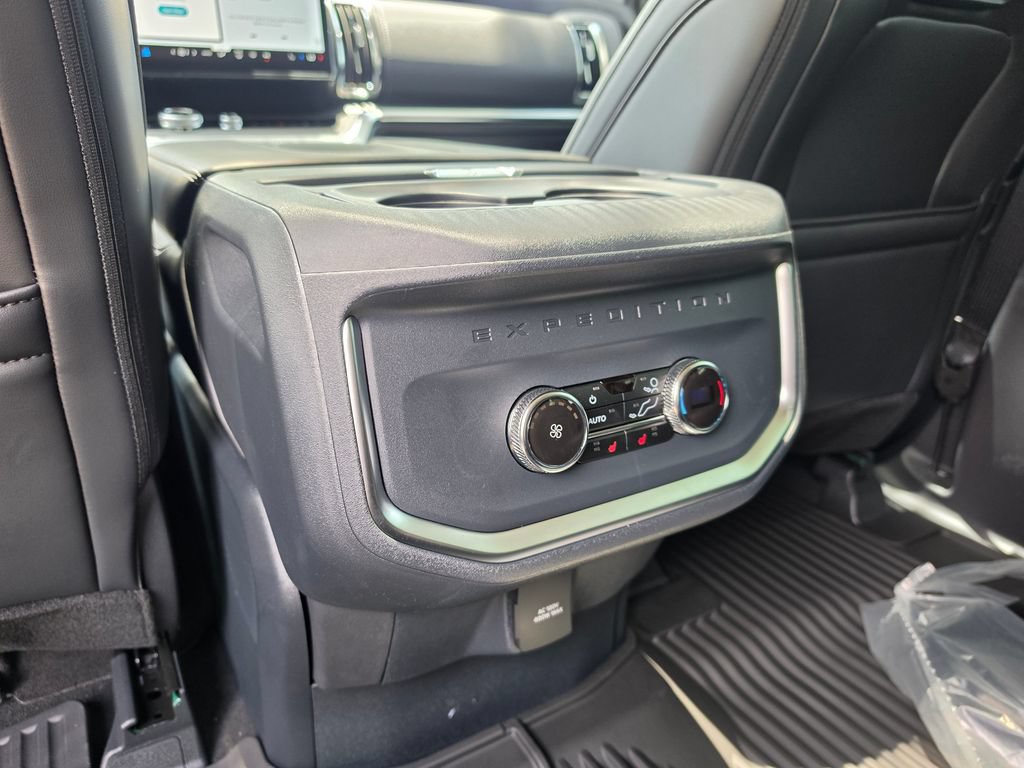New 2026 Ford Expedition Max Platinum w/ Driver's Package AWD/4WD image 33
